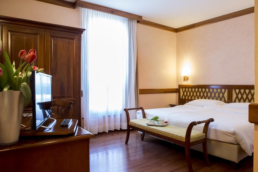 Hotel Villa Venezia غرادو المظهر الخارجي الصورة